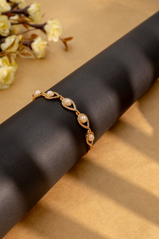 Pearl Embrace Bracelet
