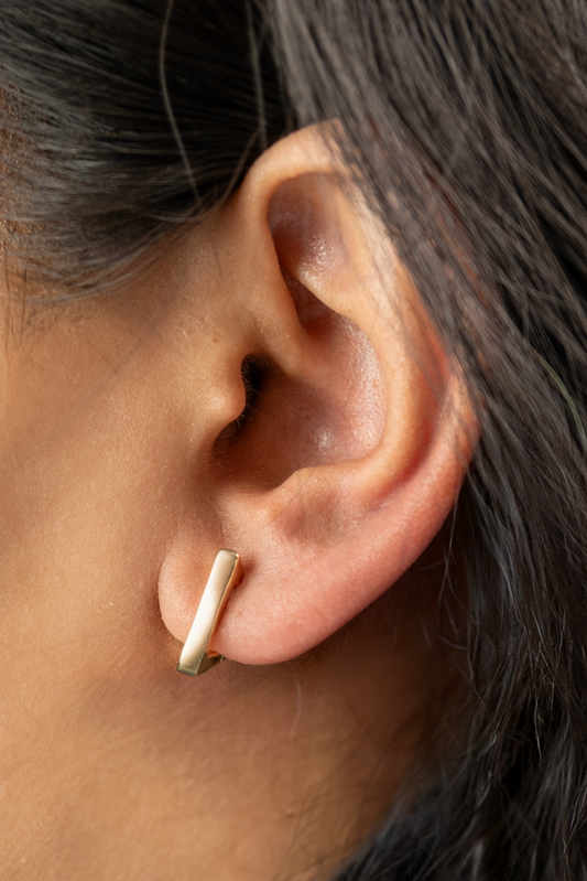 Linea Gold Bar Huggies