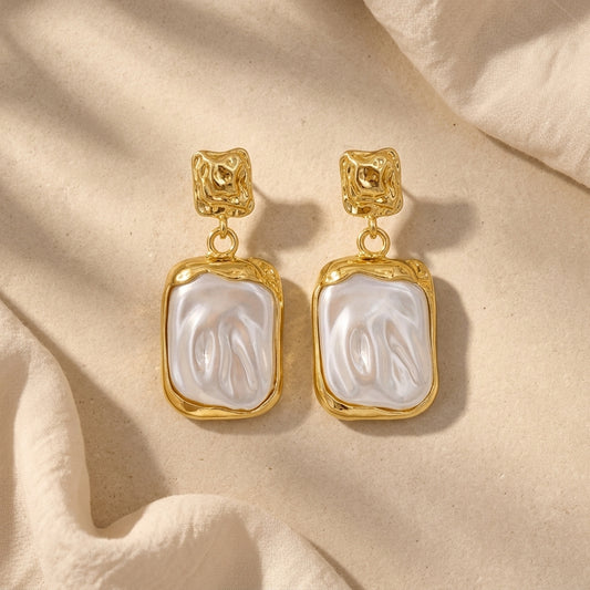 Bold Pearl Statement Drops