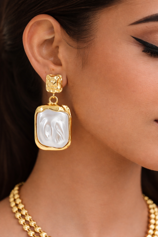 Bold Pearl Statement Drops
