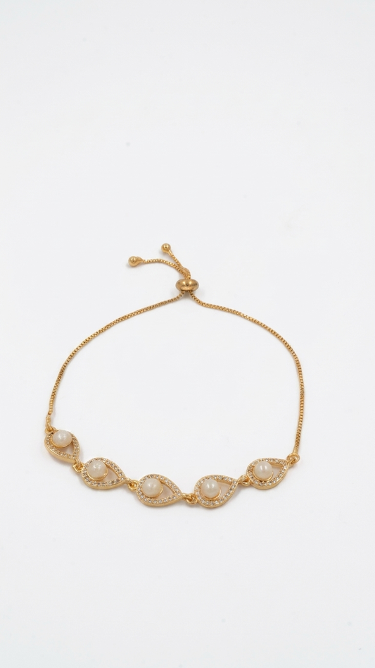 Pearl Embrace Bracelet